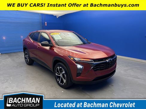Used 2024 Chevrolet Trax RS FWD image 1