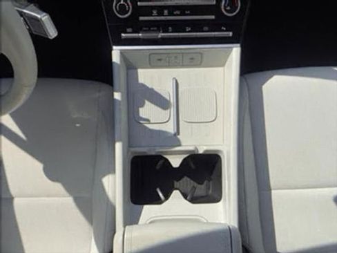 New 2025 Hyundai Santa Fe SE image 26