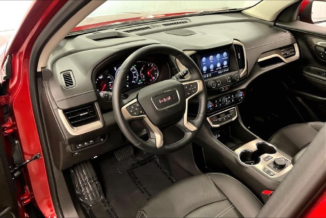Used 2024 GMC Terrain Denali w/ Denali Premium Package AWD/4WD image 16