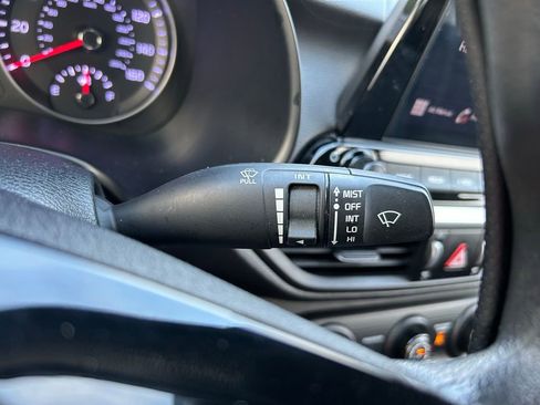 Used 2024 Kia Forte LXS w/ LXS Technology Package FWD image 21