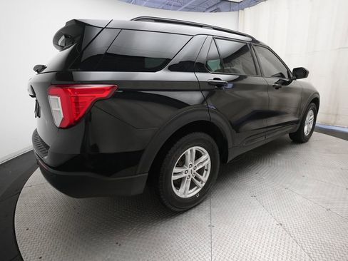 Used 2023 Ford Explorer XLT AWD/4WD image 35