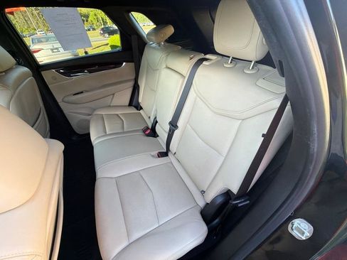 Used 2018 Cadillac XT5 Luxury w/ Driver Awareness Package image 31