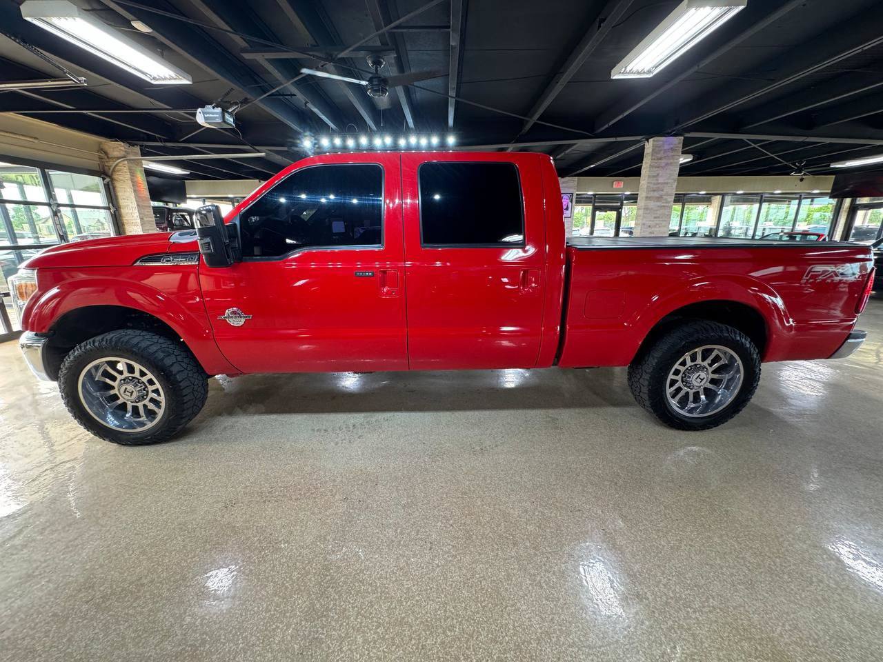 Used 2016 Ford F250 Lariat w/ Lariat Ultimate Package AWD/4WD image 4
