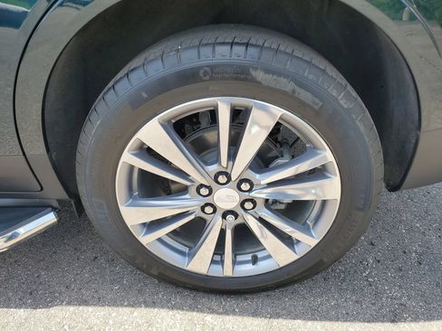 Used 2025 Cadillac XT5 Premium Luxury w/ LPO, Floor Liner Package AWD/4WD image 30