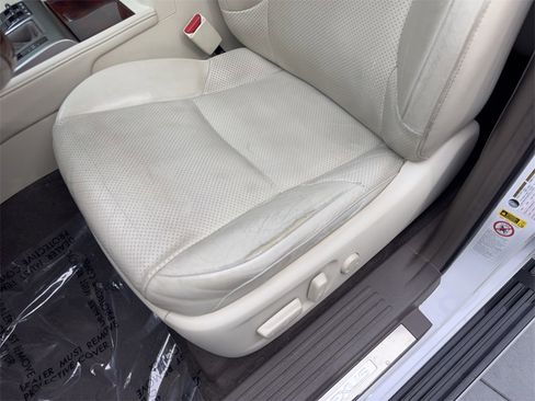 Used 2013 Lexus GX 460 Premium image 28