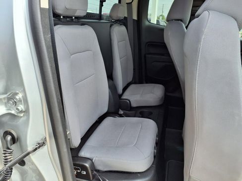 Used 2016 Chevrolet Colorado LT w/ LT Convenience Package image 21