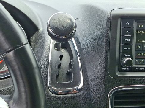 Used 2013 Dodge Grand Caravan Crew w/ Entertainment Group 1 image 17