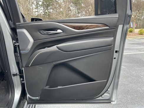 Used 2023 Cadillac Escalade ESV Sport Platinum w/ LPO, ONYX Package image 61