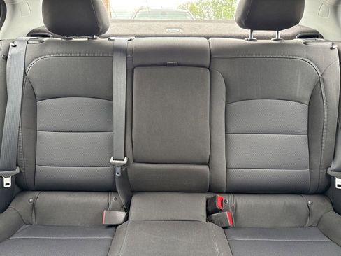 Used 2019 Chevrolet Cruze LT w/ Convenience Package FWD image 13