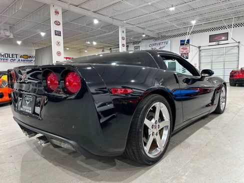 Used 2005 Chevrolet Corvette Coupe w/ Preferred Equipment Group RWD image 2