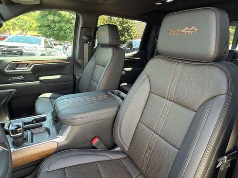 New 2026 Chevrolet Silverado 1500 High Country AWD/4WD image 14