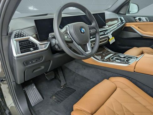 New 2026 BMW X5 xDrive40i w/ Premium Package AWD/4WD image 4