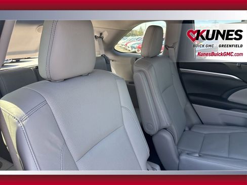 Used 2019 Toyota Highlander Limited image 40