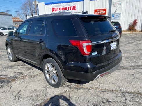 Used 2016 Ford Explorer XLT w/ Equipment Group 202A image 6