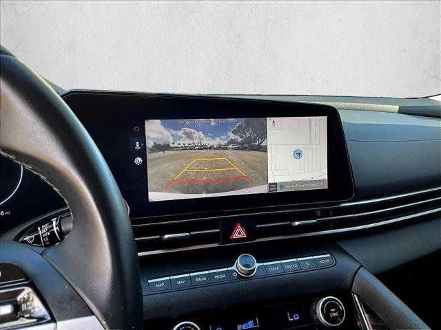 Used 2023 Hyundai Elantra SEL w/ Convenience Package FWD image 22