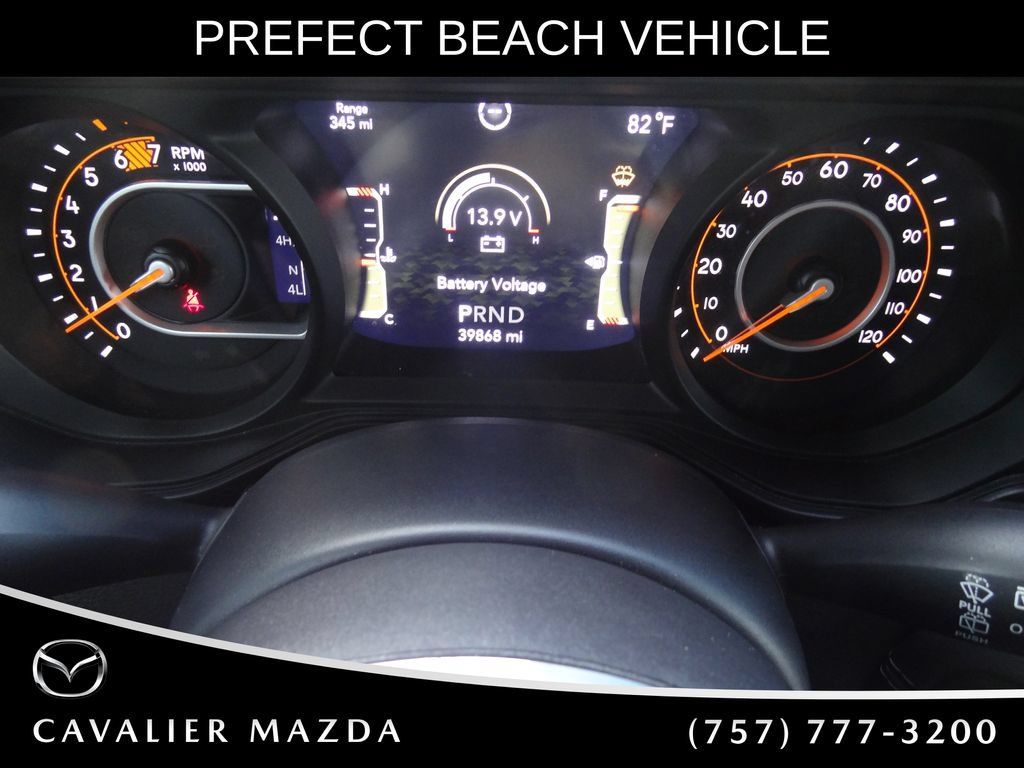 Used 2025 Jeep Wrangler Unlimited Sahara AWD/4WD image 20