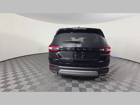 Used 2025 Honda Pilot Elite image 42