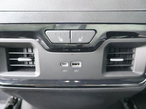 New 2026 GMC Sierra 1500 AT4 w/ AT4 Premium Package AWD/4WD image 32