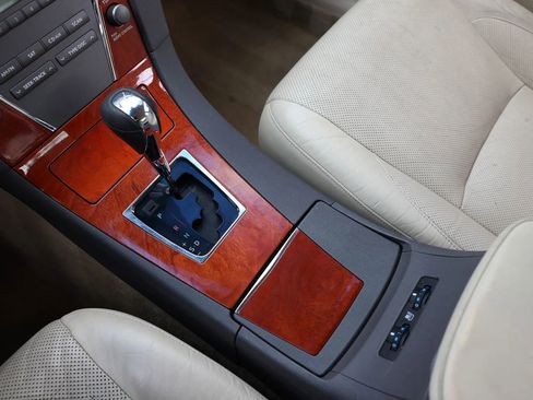 Used 2010 Lexus ES 350 image 35