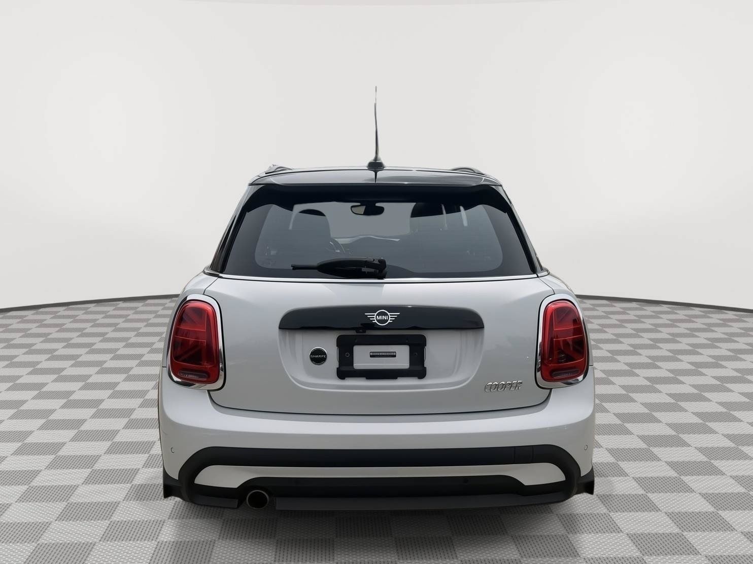 Used 2022 MINI Cooper 4-Door Hardtop w/ Premium Package FWD image 3