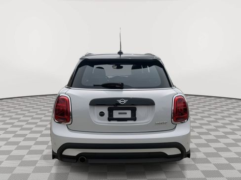 Used 2022 MINI Cooper 4-Door Hardtop w/ Premium Package FWD image 3