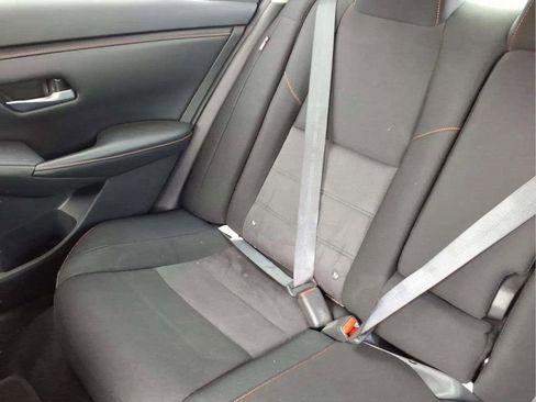 Used 2024 Nissan Sentra SR FWD image 16