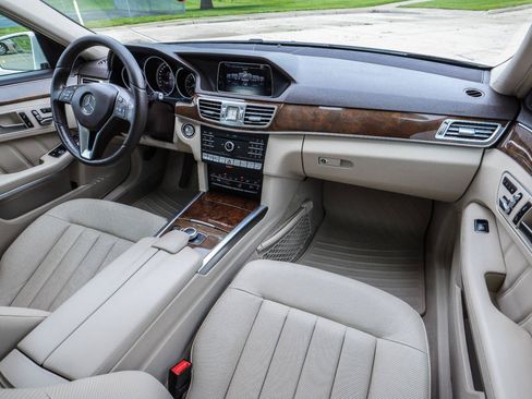 Used 2016 Mercedes-Benz E 350 4MATIC Sedan image 29