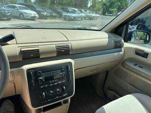 Used 2004 Ford Freestar SES FWD image 8