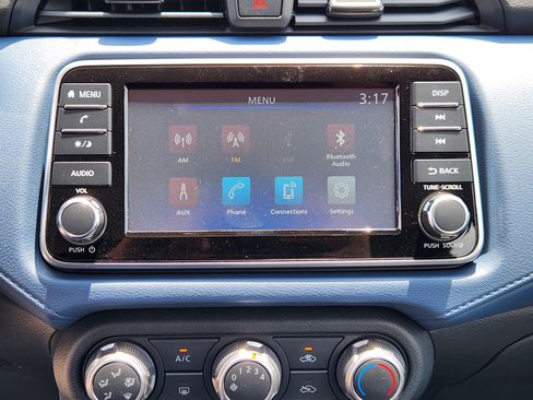 Used 2025 Nissan Versa SV w/ Trunk Package FWD image 11