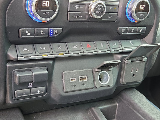 Used 2020 GMC Sierra 1500 AT4 w/ AT4 Premium Package AWD/4WD image 17