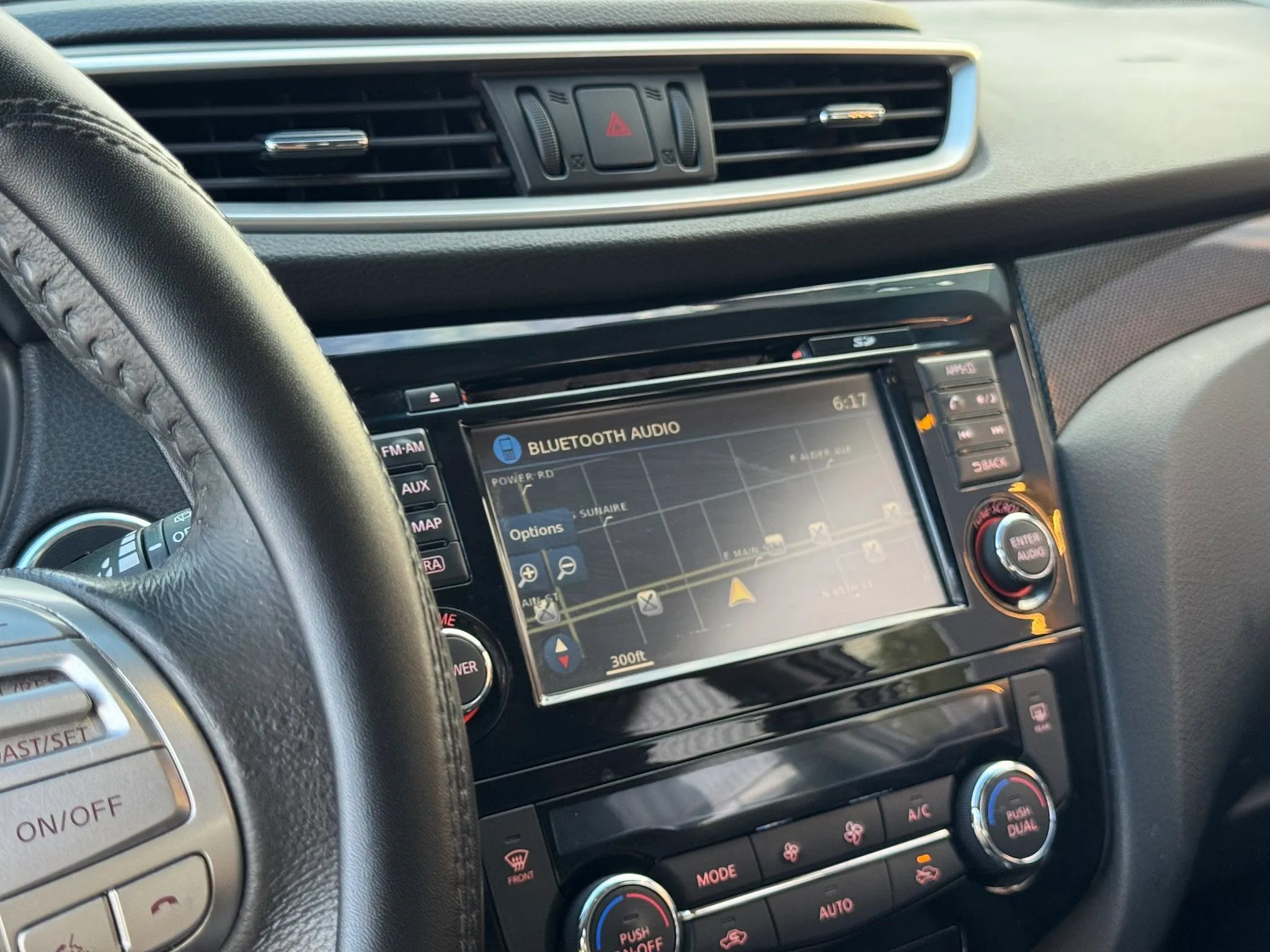 Used 2015 Nissan Rogue SL FWD image 20