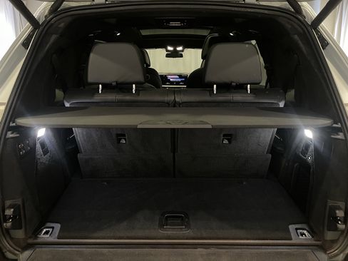Used 2023 BMW X7 xDrive40i w/ M Sport Package image 28