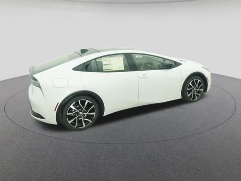New 2026 Toyota Prius Plug-In Hybrid image 10
