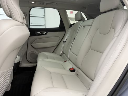 Certified 2023 Volvo XC60 B5 Plus w/ Climate Package FWD image 24