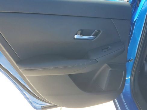 Used 2023 Nissan Sentra SV w/ All-Weather Package FWD image 16