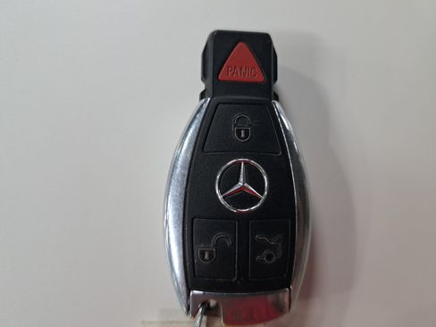 Used 2014 Mercedes-Benz SLK 350 image 31