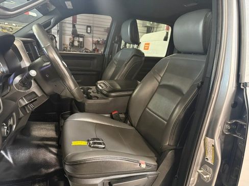Used 2022 RAM 2500 Tradesman w/ Chrome Appearance Group AWD/4WD image 47