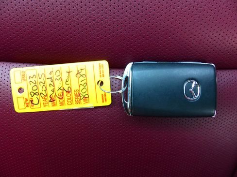 Used 2025 MAZDA CX-30 AWD 2.5 S w/ Preferred Package image 47