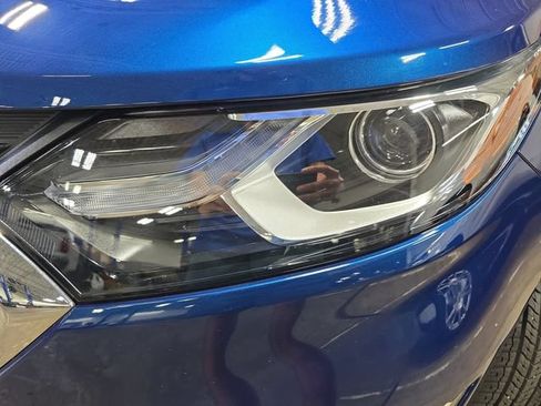 Used 2019 Chevrolet Equinox LT w/ Driver Convenience Package FWD image 32