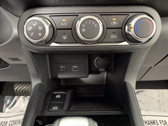 Used 2023 Nissan Kicks SV FWD image 28