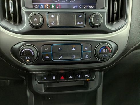 Used 2020 GMC Canyon SLE w/ Driver Alert Package image 18