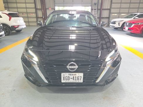 Used 2025 Nissan Altima 2.5 SV FWD image 7
