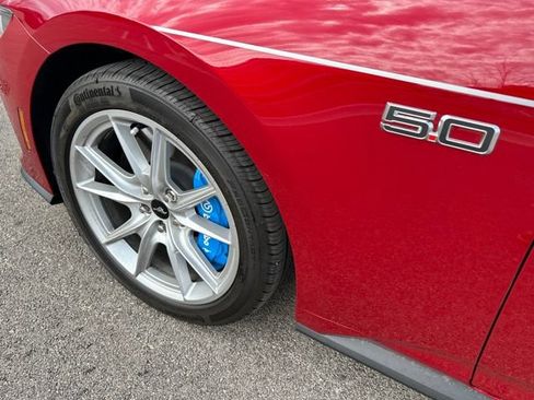 Used 2024 Ford Mustang GT Premium RWD image 7