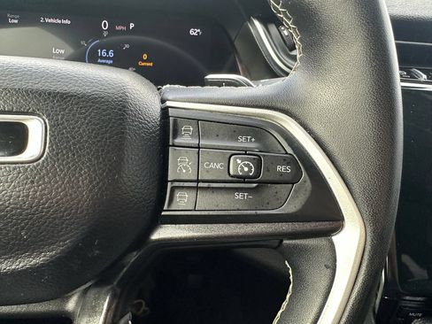 Used 2023 Jeep Grand Cherokee L Laredo w/ Luxury Tech Group I AWD/4WD image 21
