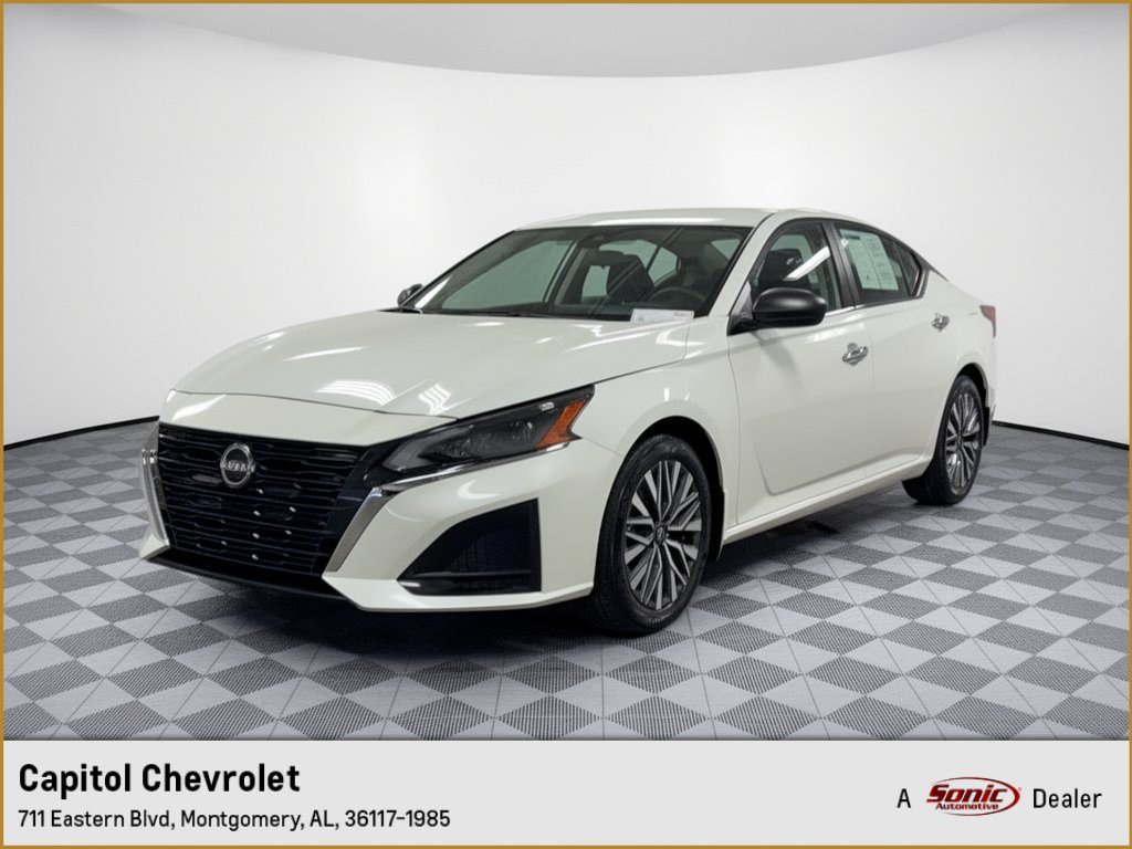 Used 2024 Nissan Altima 2.5 SV FWD image 1