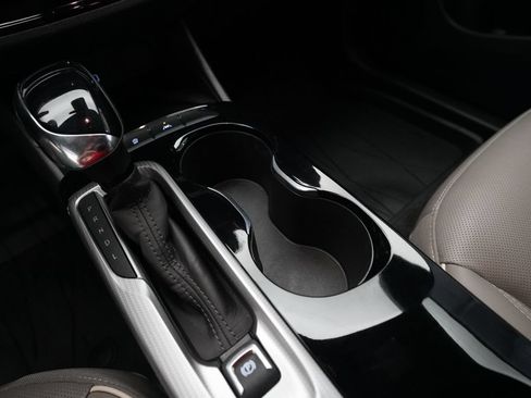 Used 2025 Buick Envista Sport Touring FWD image 17