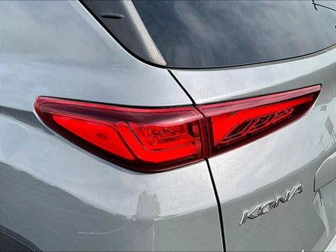 Used 2021 Hyundai Kona Limited FWD image 22