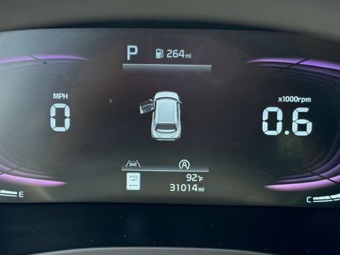 Used 2025 Kia Soul LX w/ LX Technology Package FWD image 38
