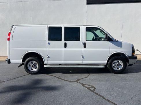 Used 2023 GMC Savana 2500 w/ Driver Convenience Package RWD image 4