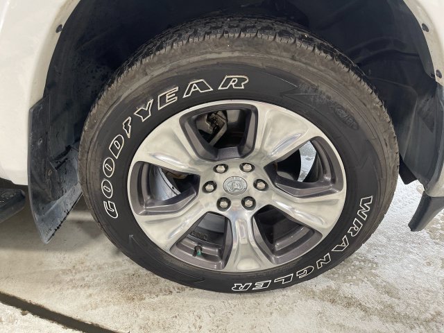 Certified 2019 RAM 1500 Laramie AWD/4WD image 11
